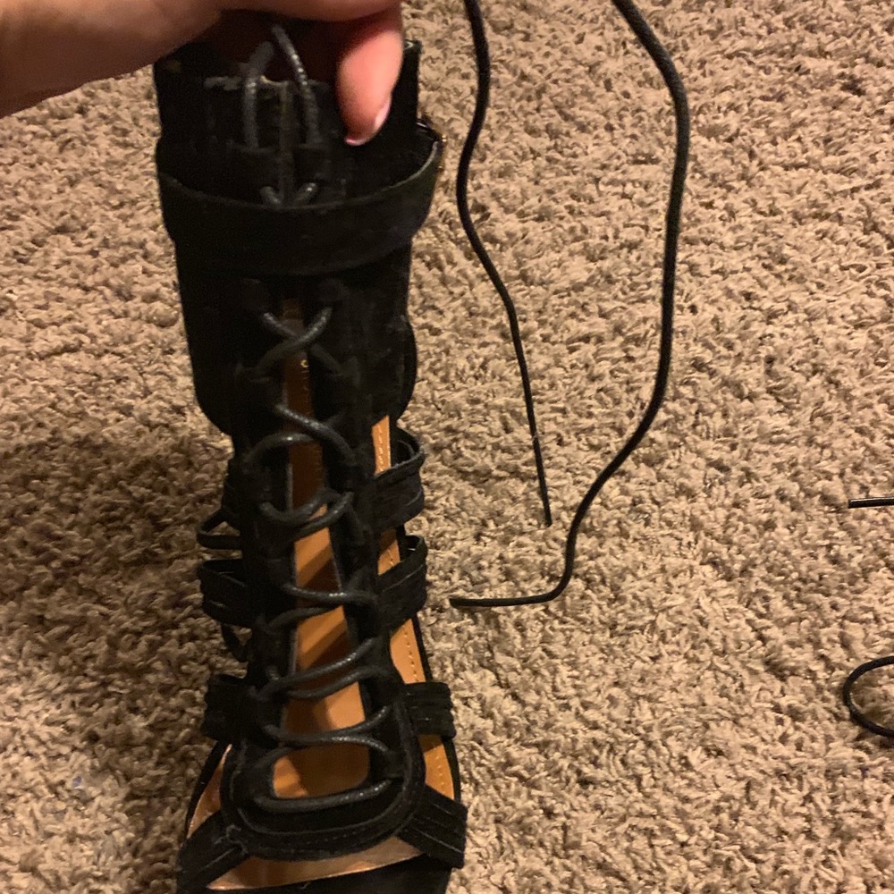 Heels - Picture 4 of 5